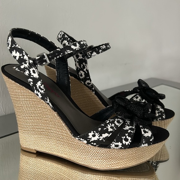 PINK & PEPPER Women's Dynemite Espadrille Sandal,  Wedge Heel Black White size 9 - Picture 5 of 16